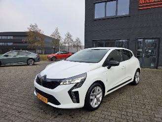 skadebil auto Renault Clio 0.9  67PK / EVOLUTION / 9600 KM 2025/6
