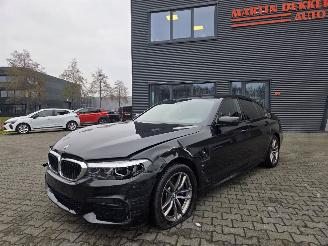 BMW 5-serie 530e  M-SPORT picture 16