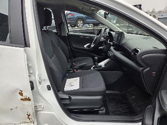 Toyota Yaris 1.5 Benz 92kw  / CAMERA / CarPLAY / 17DKM picture 14