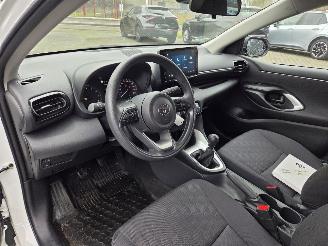 Toyota Yaris 1.5 Benz 92kw  / CAMERA / CarPLAY / 17DKM picture 16