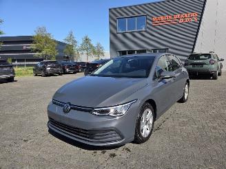 uszkodzony samochody osobowe Volkswagen Golf Apple carplay / Stuur&stoelverw / Adaptive cr contr /Dig Cockpit 2023/12