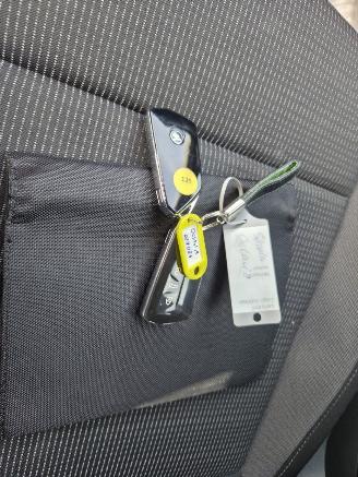 Skoda Octavia 1.5 TSi 110kw / CAMERA / NAVI picture 22