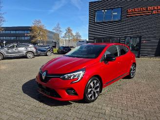 krockskadad bil auto Renault Clio 0,9 TCe EVOLUTION 2023/8