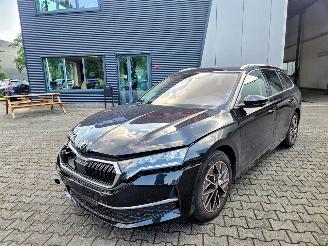 Schadeauto Skoda Octavia 1.5 TSi 110KW  M-HEV / AUTOMAAT 2026/1