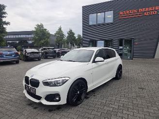 krockskadad bil auto BMW 1-serie 120i -135kw / M-SPORT / AUTOMAAT 2019/1