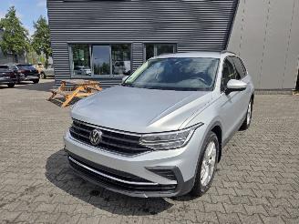 Auto incidentate Volkswagen Tiguan 1.5 TSi 110kw / Dig Cockpit / Stoelverw / Navi / Camera 2024/1