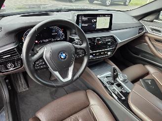 BMW 5-serie 530e Hybride / LEER SPORTINT / HEAD UPP / H&K AUDIO picture 15
