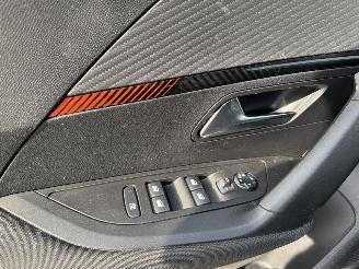 Peugeot 2008 1.2 PureTech Active clima navi nap picture 12