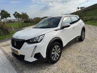 Vaurioauto  passenger cars Peugeot 2008 1.2 PureTech Active clima navi nap 2022/1