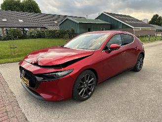 Damaged car Mazda 3 2.0 SkyActiv-G Luxery | RHD | HUD | CAMERA | ACC 2019/5