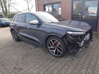 Voiture accidenté Audi SQ6 SQ6 e-tron PANORAMADAK 360 KW ACC HUD S.LINE STOELEN B & O 2024/11