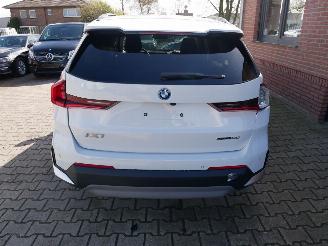 BMW iX1  picture 5