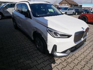 BMW iX1  picture 3