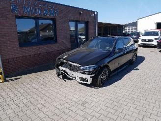 skadebil auto Mercedes C-klasse C 300 Te PLUG IN AMG PANORAMADAK DIGITAL LIGHT LEER BURMESTER 2025/9