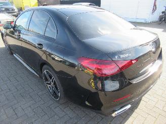 damaged passenger cars Mercedes C-klasse C 300e Aut.PluginHybrid  AMG-LINE NightPack Leer Navi Cam LuchtVering StoelVerwarming 2023/5