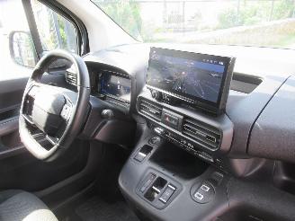 Toyota ProAce Proace City 1.5D 130pk AUT. Lang 7-Zits Climatronic Navi Camera Stoel/StuurVerwarming Keyless-Go picture 19