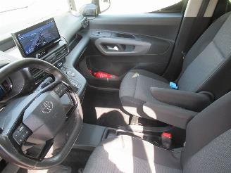 Toyota ProAce Proace City 1.5D 130pk AUT. Lang 7-Zits Climatronic Navi Camera Stoel/StuurVerwarming Keyless-Go picture 20