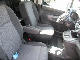 Toyota ProAce Proace City 1.5D 130pk AUT. Lang 7-Zits Climatronic Navi Camera Stoel/StuurVerwarming Keyless-Go picture 18