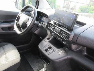 Toyota ProAce Proace City 1.5D 130pk AUT. Lang 7-Zits Climatronic Navi Camera Stoel/StuurVerwarming Keyless-Go picture 17
