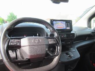 Toyota ProAce Proace City 1.5D 130pk AUT. Lang 7-Zits Climatronic Navi Camera Stoel/StuurVerwarming Keyless-Go picture 21