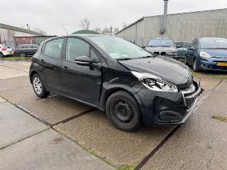 Peugeot 208 1.2 PureTech Active picture 2