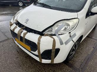 Peugeot 107 1.0 Blue Lease picture 13