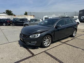 Schadeauto Volvo V-60 1.6 D2 R-Design 2014/10