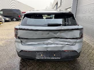 Volvo EX30 EX30 Single Motor Plus start en rijd picture 3