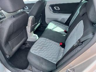 Skoda Fabia 1.6i 16V Tour Combi Nieuwe apk picture 8