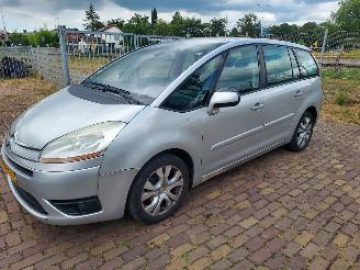 Citroën C4-picasso 1.8iAmbiance 7 persoons + Apk picture 2