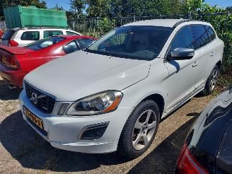 Avarii autoturisme Volvo Xc-60 GERESERVEERD  2.0 Benzine AUTOMAAT 2011/2
