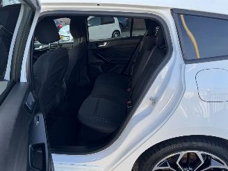 Ford Focus 1.0 Ecoboost ST Line picture 8