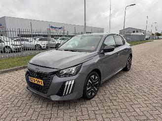 skadebil auto Peugeot 208 1.2 PureTech 74Kw Clima - Navi 2024/1