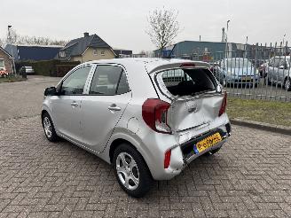 Kia Picanto 1.0  AUTOMAAT  26.000KM!! picture 3