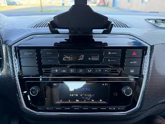 Volkswagen Up! 1.0 48kw Clima picture 23
