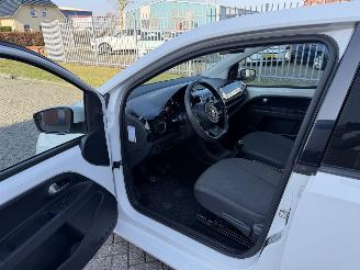 Volkswagen Up! 1.0 44kw AIRCO picture 9