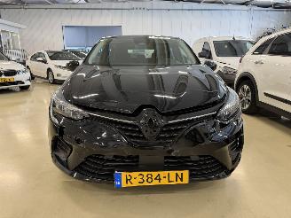 Renault Clio 1.6 E-Tech Hybrid 145 Equilibre picture 4
