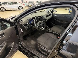 Renault Clio 1.6 E-Tech Hybrid 145 Equilibre picture 14