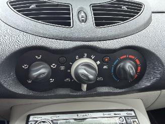Renault Twingo 1.2 Athentique AIRCO picture 18