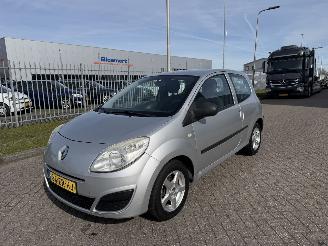 Unfallwagen Renault Twingo 1.2 Athentique AIRCO 2008/5