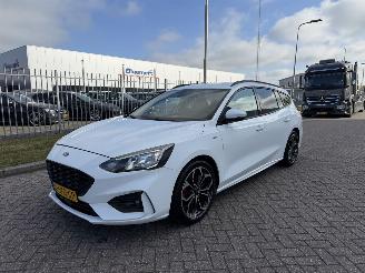 Unfallwagen Ford Focus 1.0 EcoBoost Hybrid ST Line 2021/4