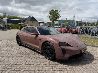 skadebil auto Porsche Taycan Sport Tourismo GTS 105 kWh 2022/1