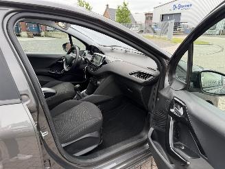 Peugeot 208 1.6 HDI 74Kw Navi - Airco picture 24