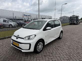 damaged passenger cars Volkswagen Up! 1.0 BMT Euro6 AIRCO 2018/4