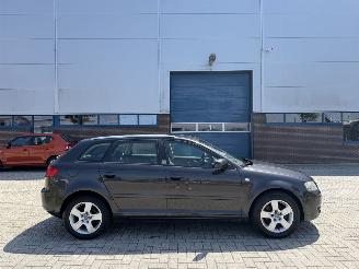 Voiture accidenté Audi A3 1.6 85kw Clima 2007/6