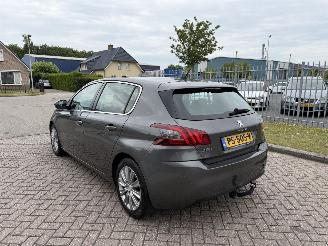 Peugeot 308  picture 3