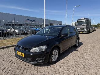 krockskadad bil auto Volkswagen Golf 1.2 TSI 81Kw DSG 2016/1