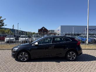 Volvo V-40 2.0 D2 88Kw picture 2