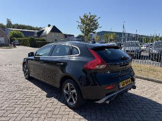 Volvo V-40 2.0 D2 88Kw picture 3