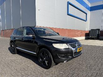Voiture accidenté Volkswagen Touareg 3.0 V6 TDI 165Kw Clima - Luchtvering 2007/8